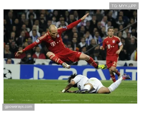 贝肯鲍尔足球哲学再获青睐：优雅与智慧塑造现代足球潮流