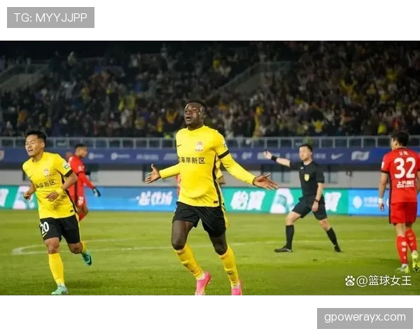 中超黑马强势锁定亚冠资格，惊艳表现引爆球迷热议