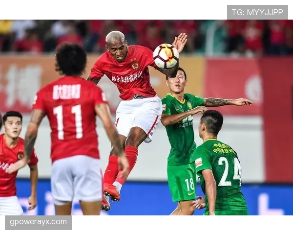 任意球判罚争议：裁判判定标准到底有哪些灰色地带？