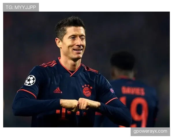 莱万每天吃秤上称的饭，连水都按克喝